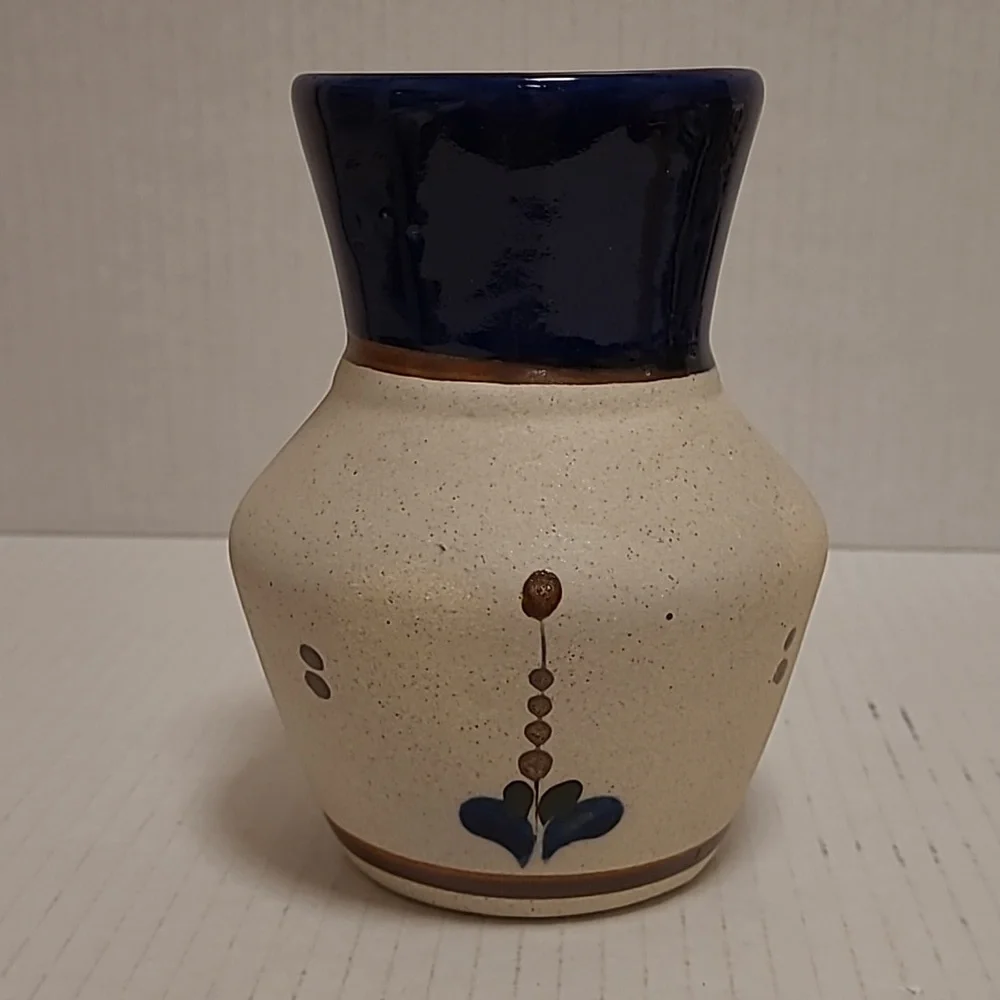 N/A mexican pottery