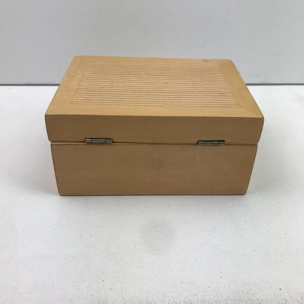 N/A wood trinket