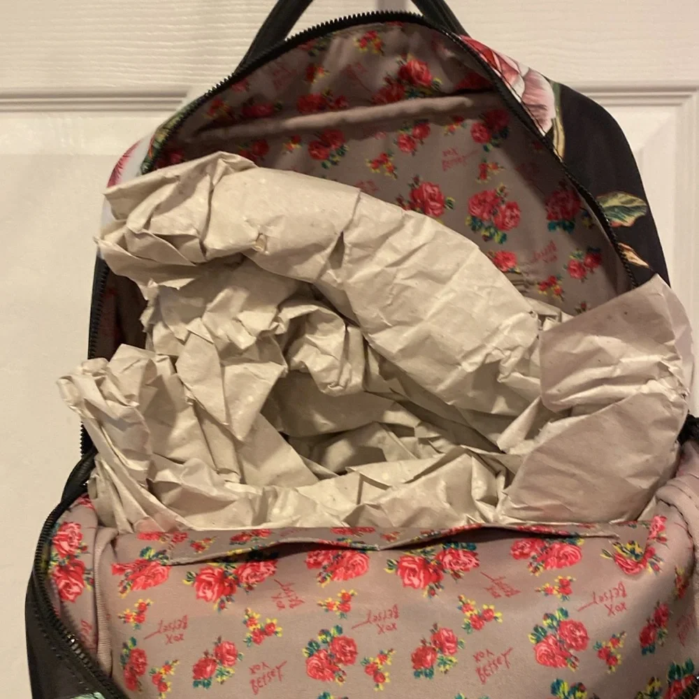Betsey Johnson bnwt betsey