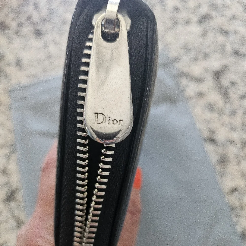 Dior authentic wallet