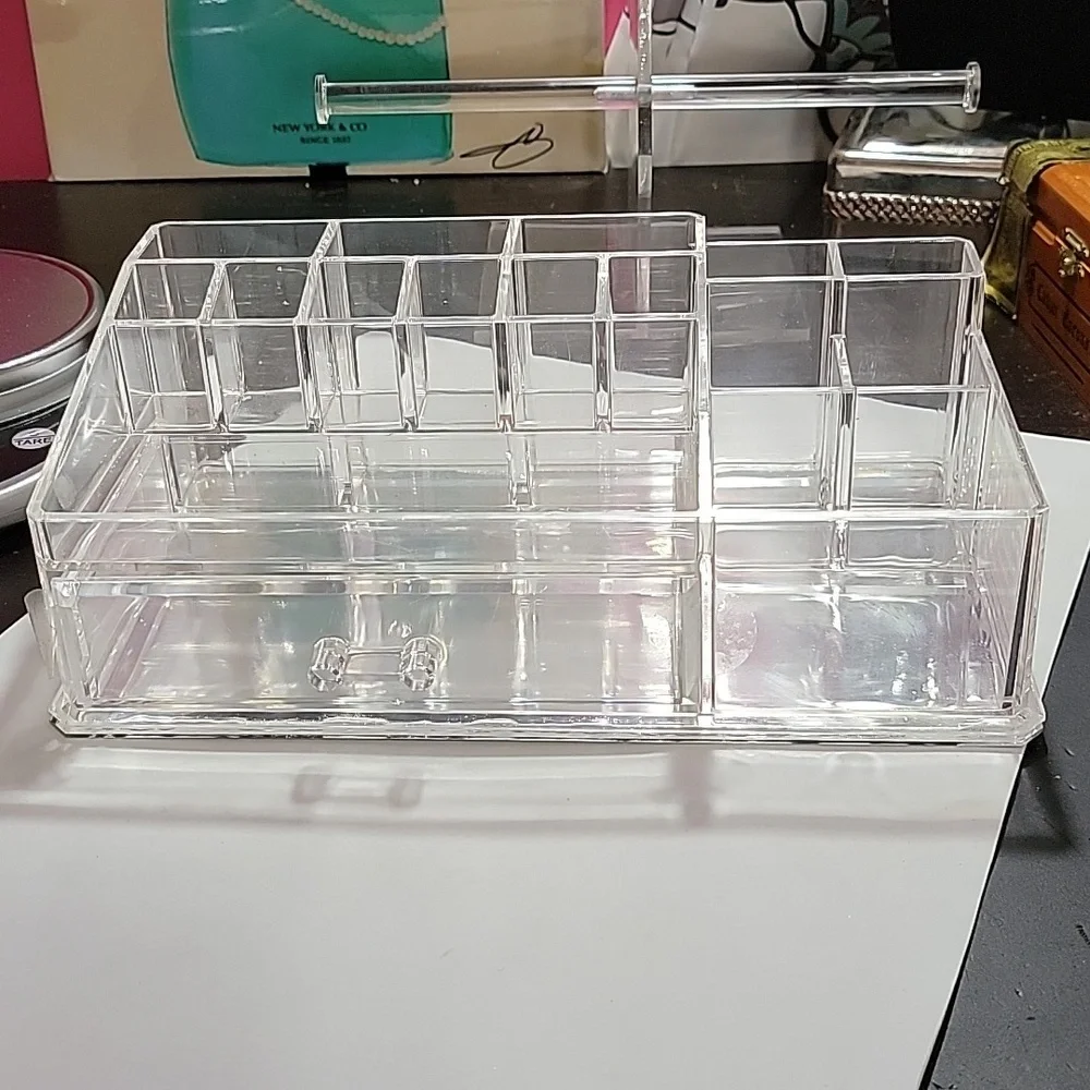 Clear Acrylic organizer 6.5