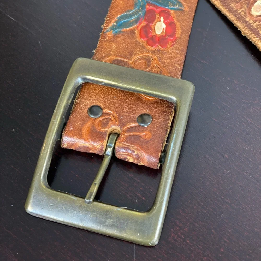 Vintage Leather BOHO hippie embossed mushroom & butterfly Belt Unisex Size 29-32