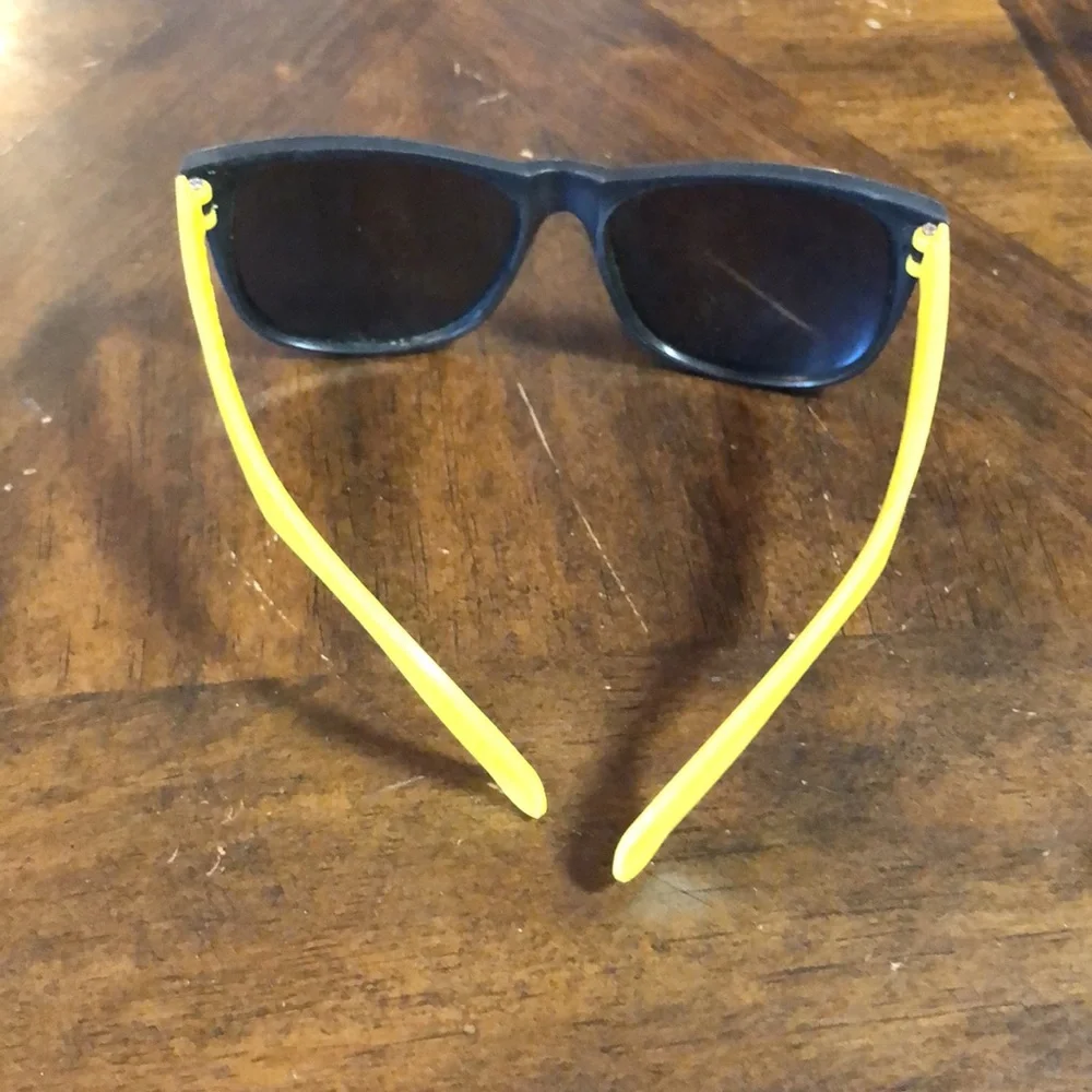 N/A kids sunglasses