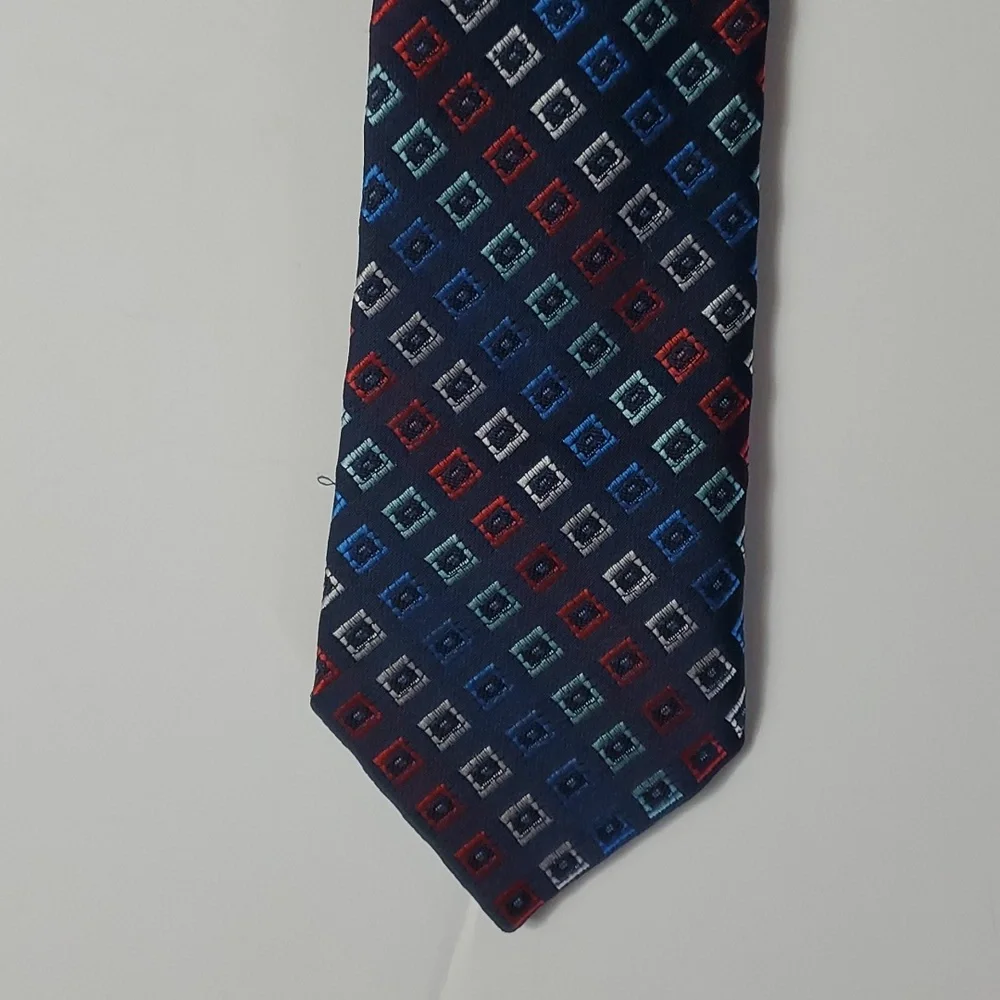 George geometric print