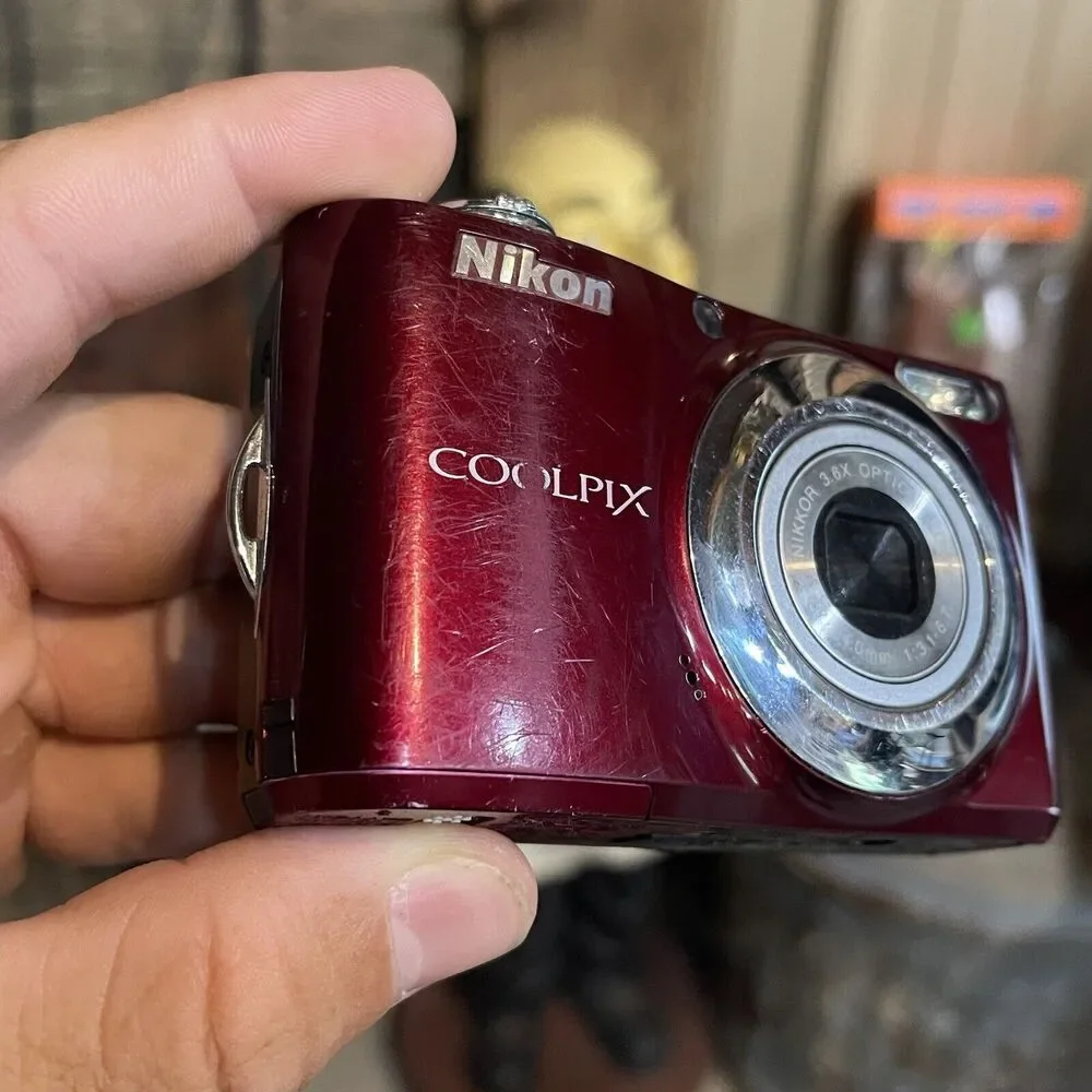 Nikon Coolpix L22 12MP 3.6x Optical Zoom Red Digital Camera For PARTS OR REPAIR