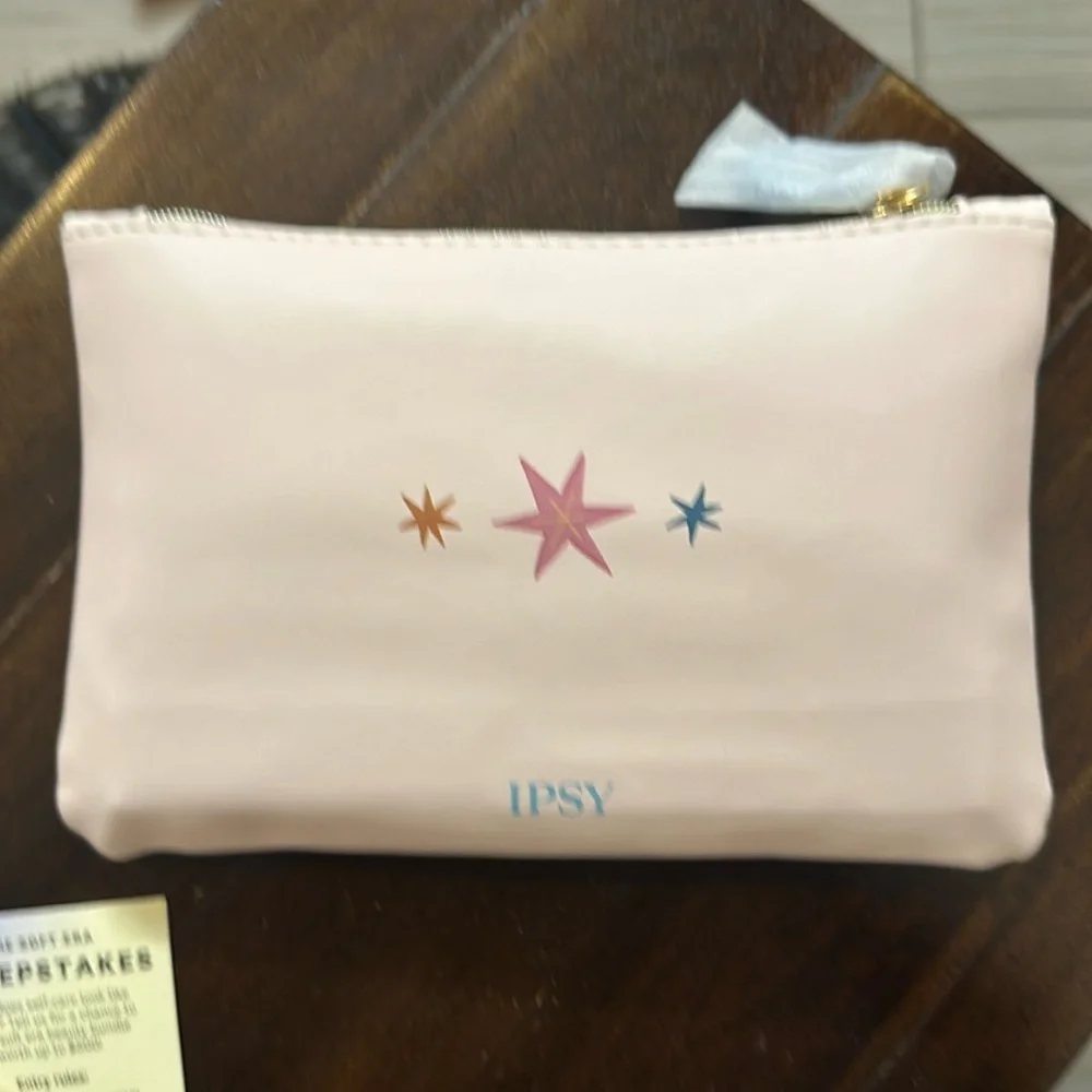 ipsy bag all pastel