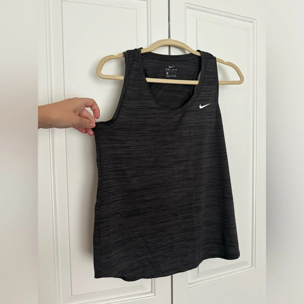 Nike nwot dri