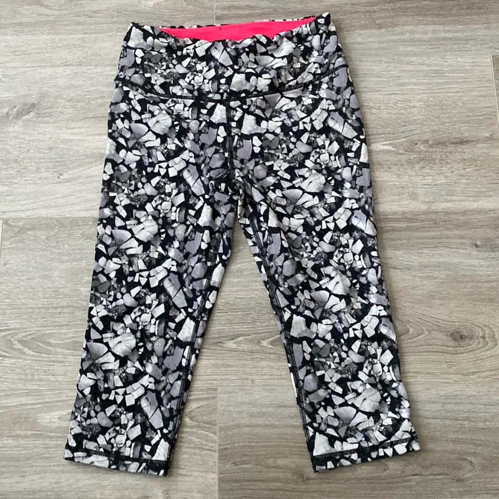Victoria Secret Sport Knockout Cropped Leggings