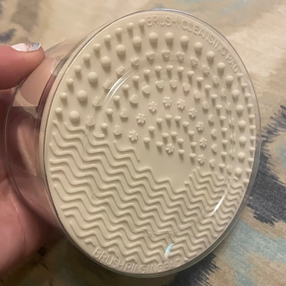 🆕 🎉HP🎉 Good To Go Beauty Sponge Ornament by Wander Beauty