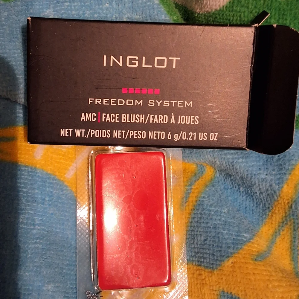 NWT INGLOT FREEDOM SYSTEM AMC FACE BLUSH #70