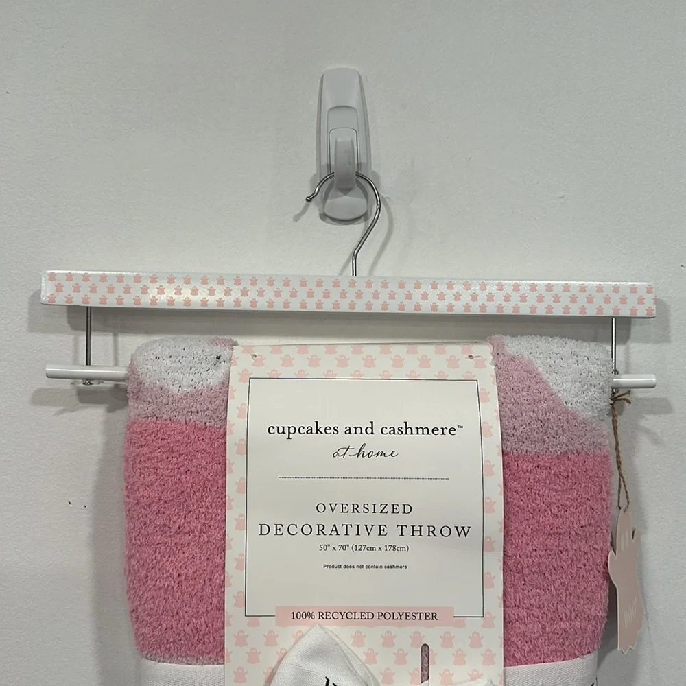 cupcakes & cashmere sale brand
