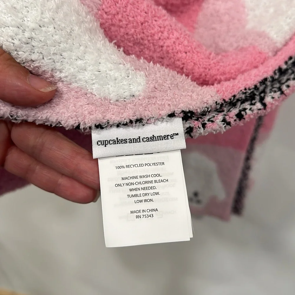 cupcakes & cashmere sale brand