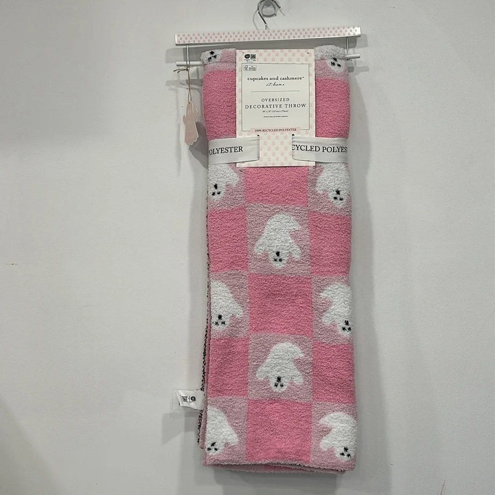 cupcakes & cashmere sale brand