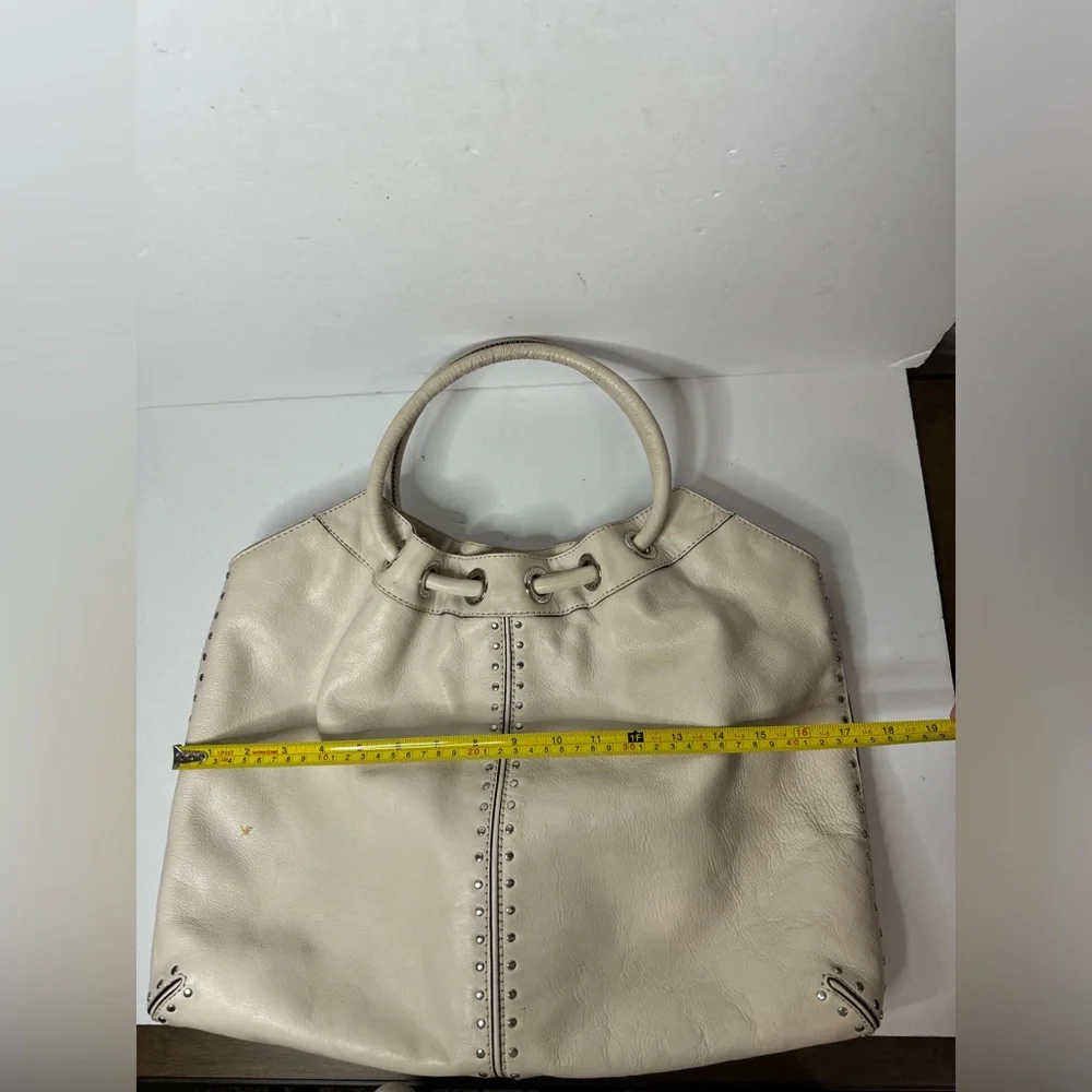 Michael Kors brand 	michael