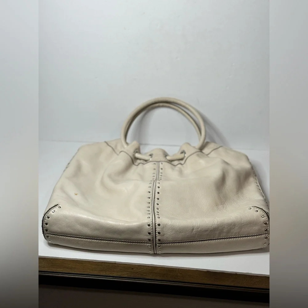 Michael Kors brand 	michael