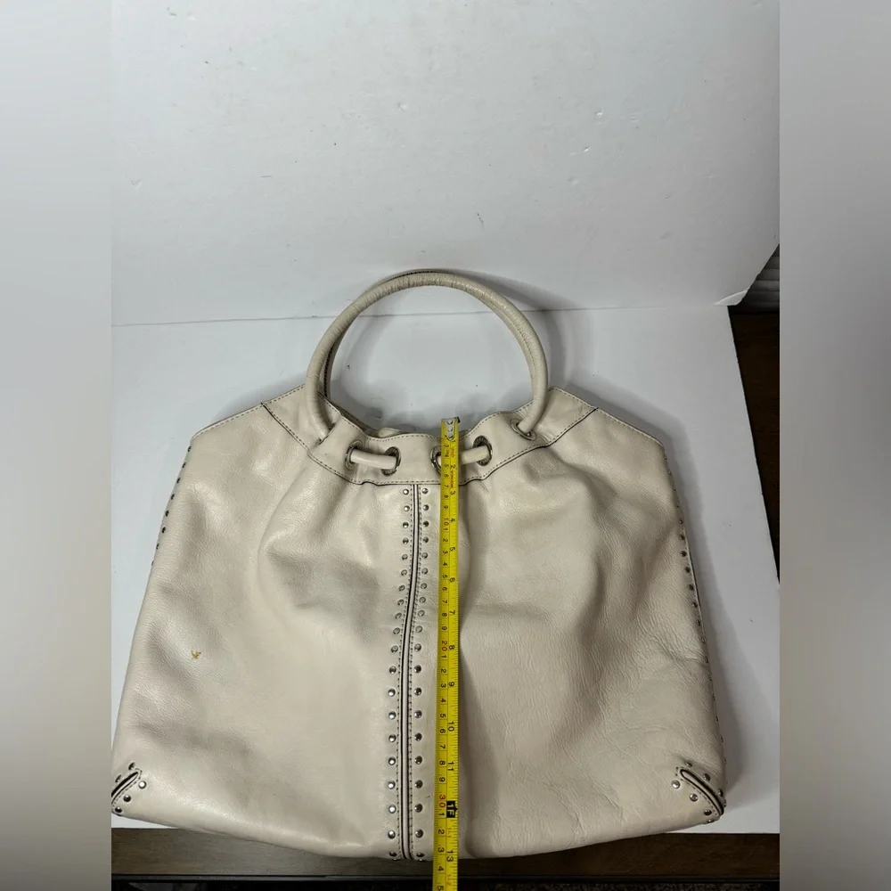 Michael Kors brand 	michael