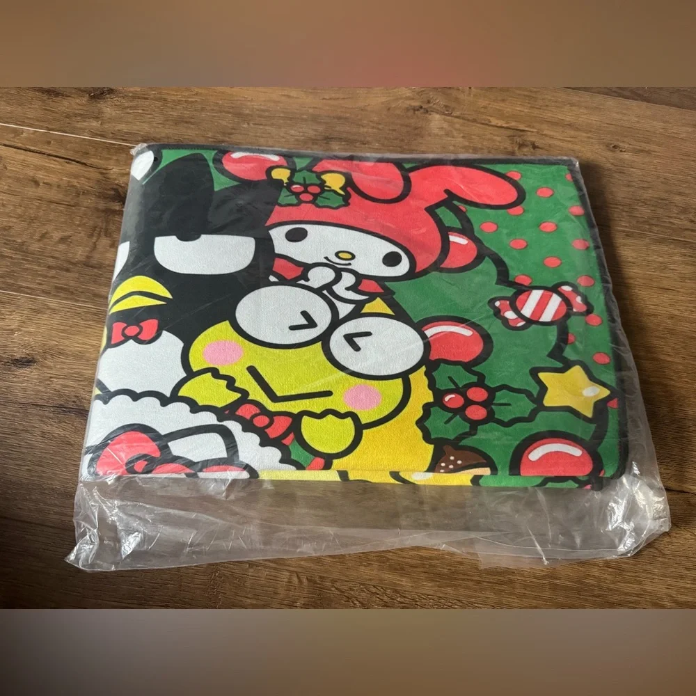 Sanrio nwt lightweight