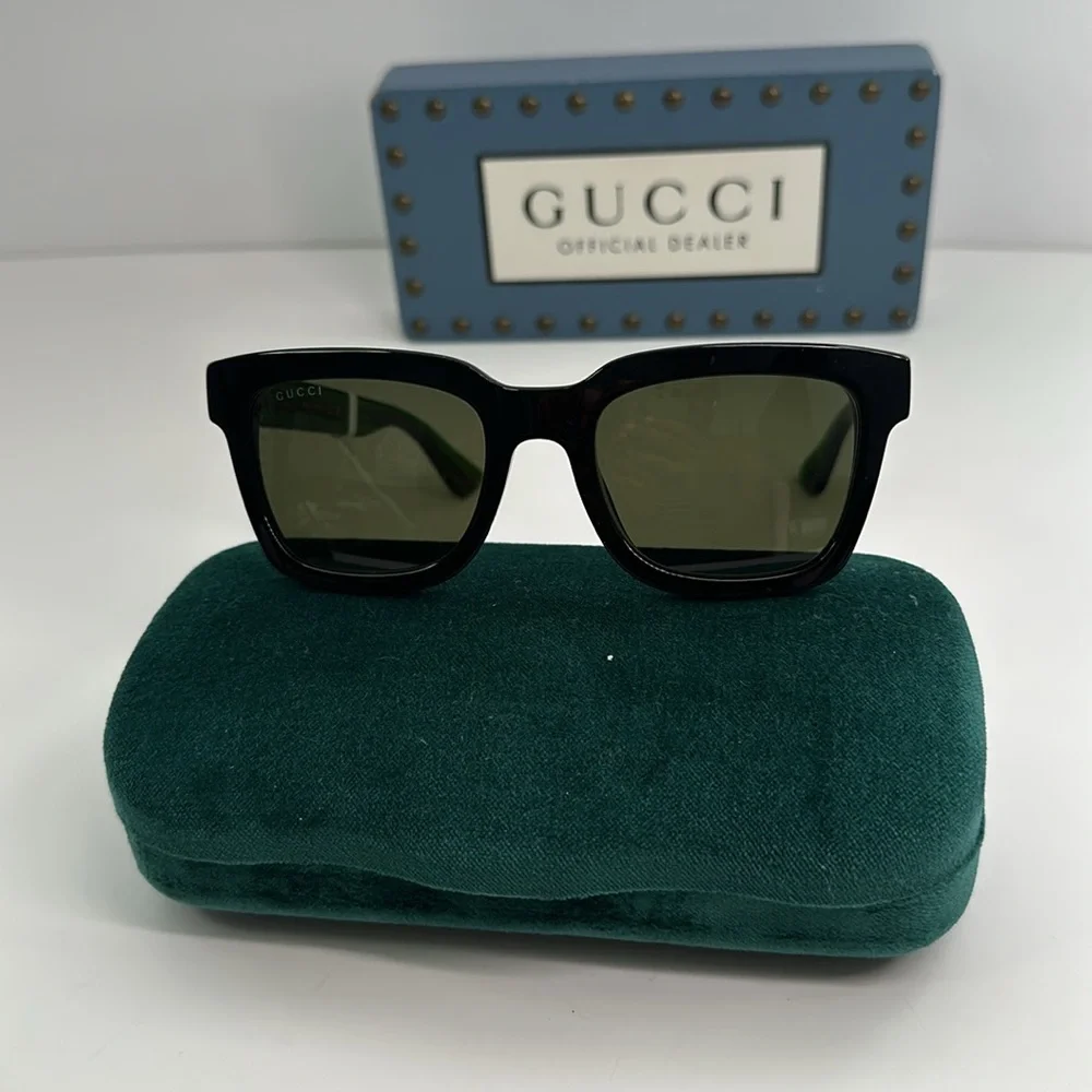 💯- New Authentic Gucci Gucci GG0001SN 002 Black/GREEN/ Red Sunglasses