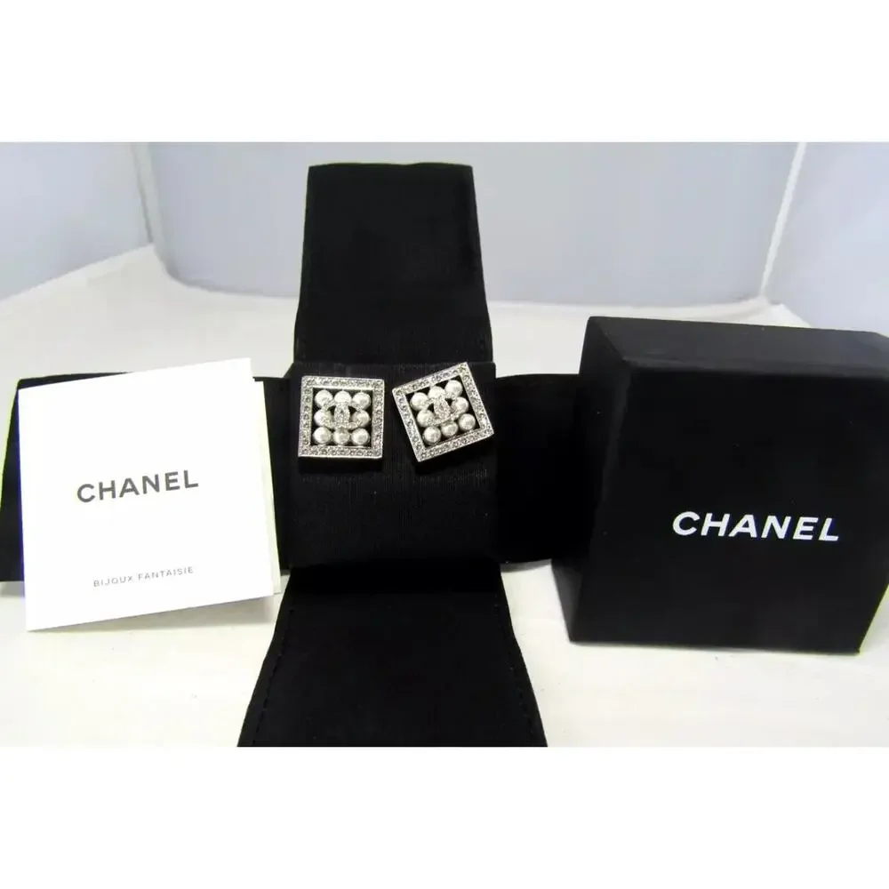 CHANEL 100% authentic