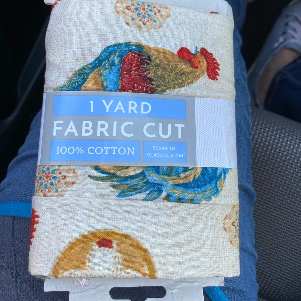 Rooster fat quarter material discontinueð