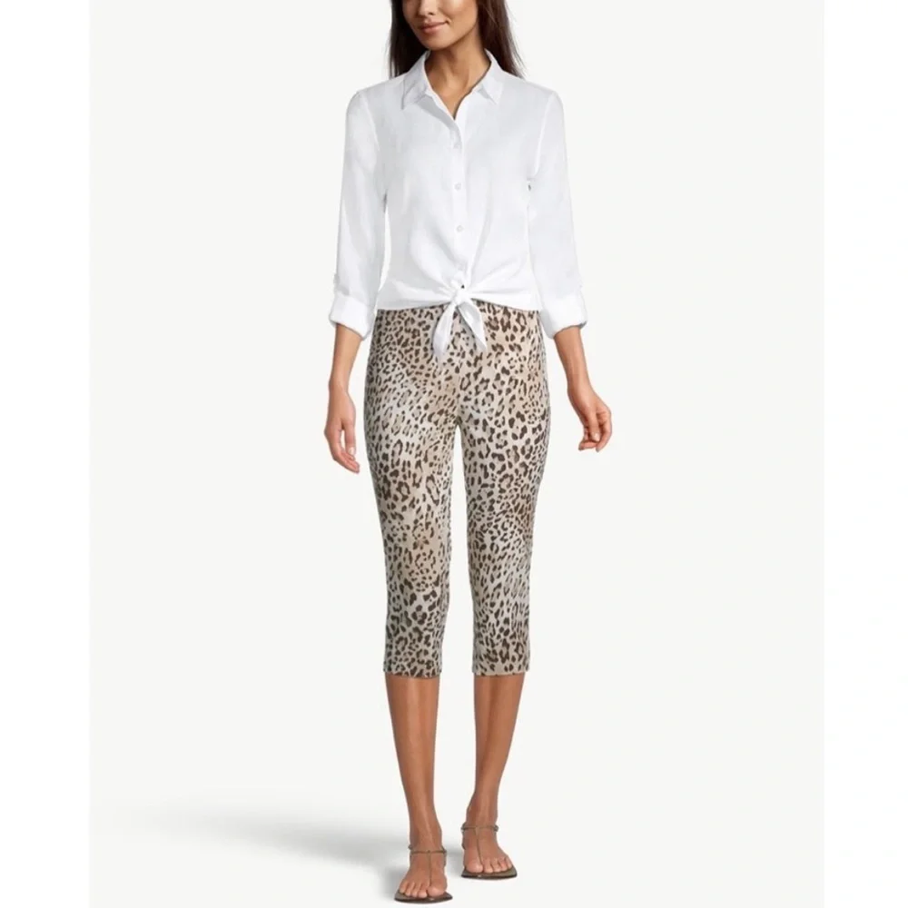 Chico’s 00 Brigitte Cheetah Slim Capri Pants Chico’s Size 00 (2)