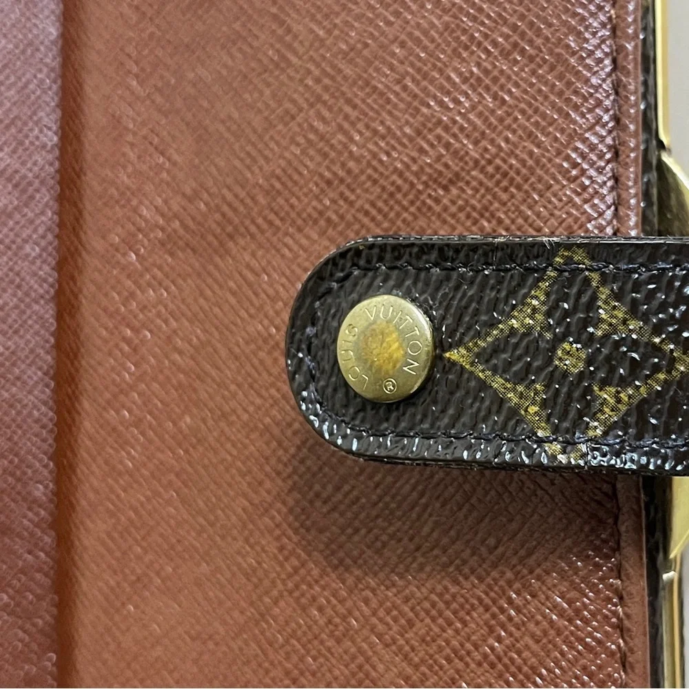 LOUIS VUITTON Kiss-Lock Monogram Canvas Leather Bifold Wallet