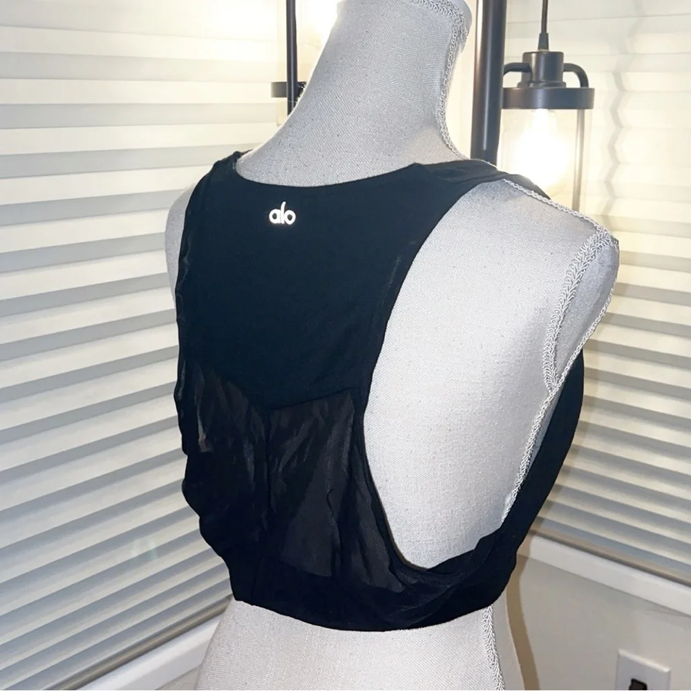ALO Yoga brand new