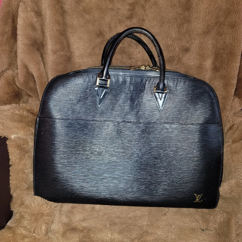 Louis Vuitton this authentic