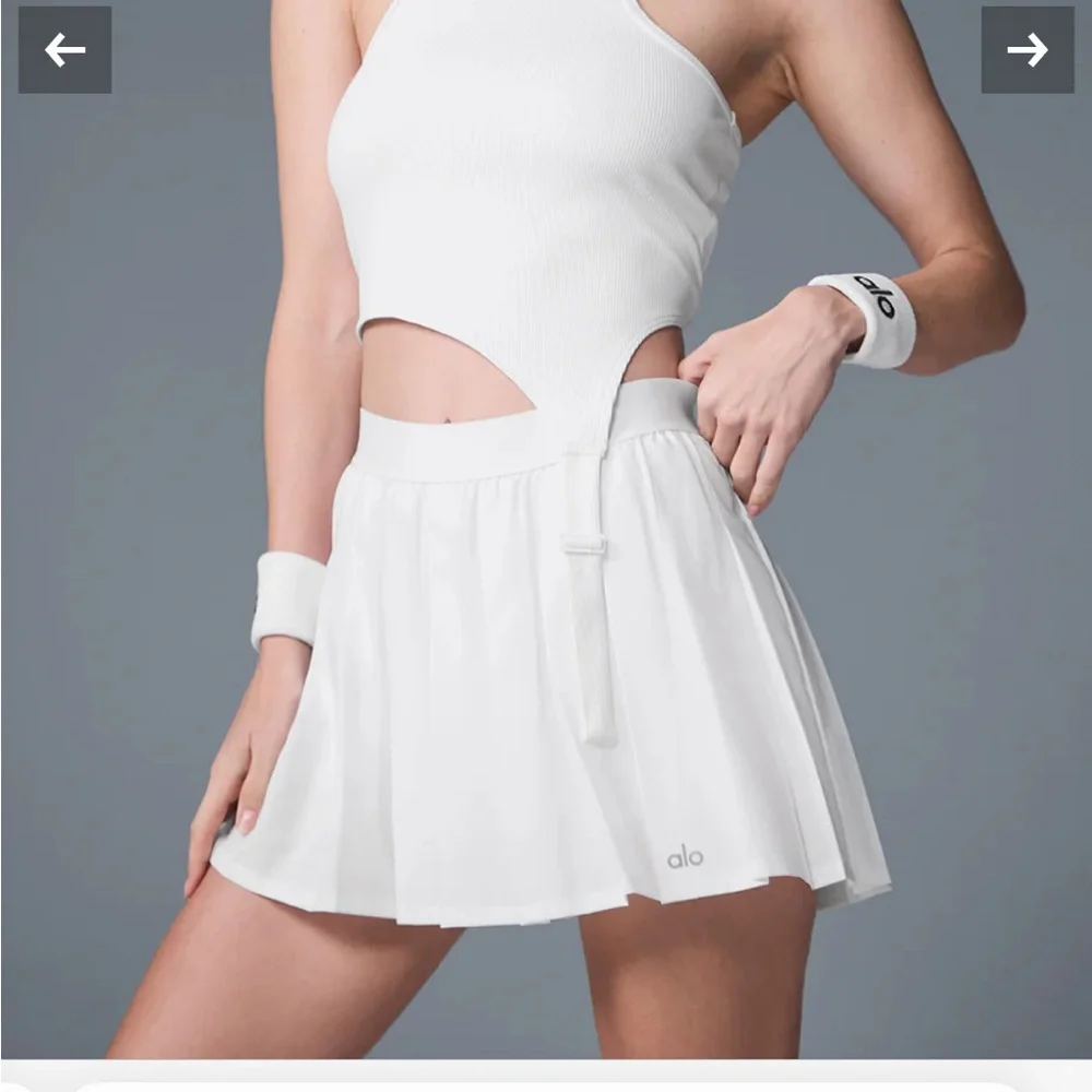 🌼 NWT Alo Yoga White Varsity Tennis Skirt
