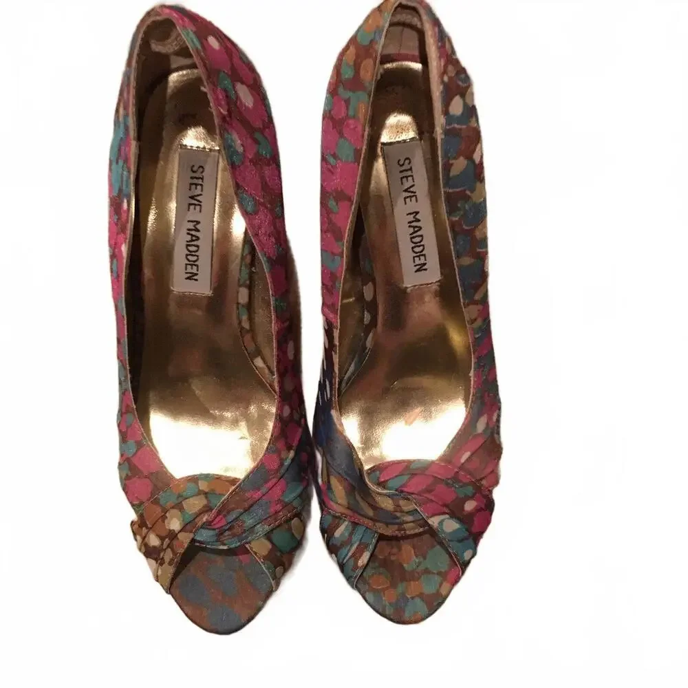 Steve Madden step out