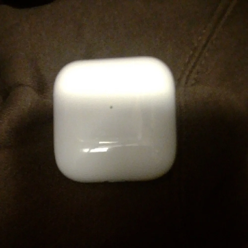 White Wireless Earbuds Charging Case