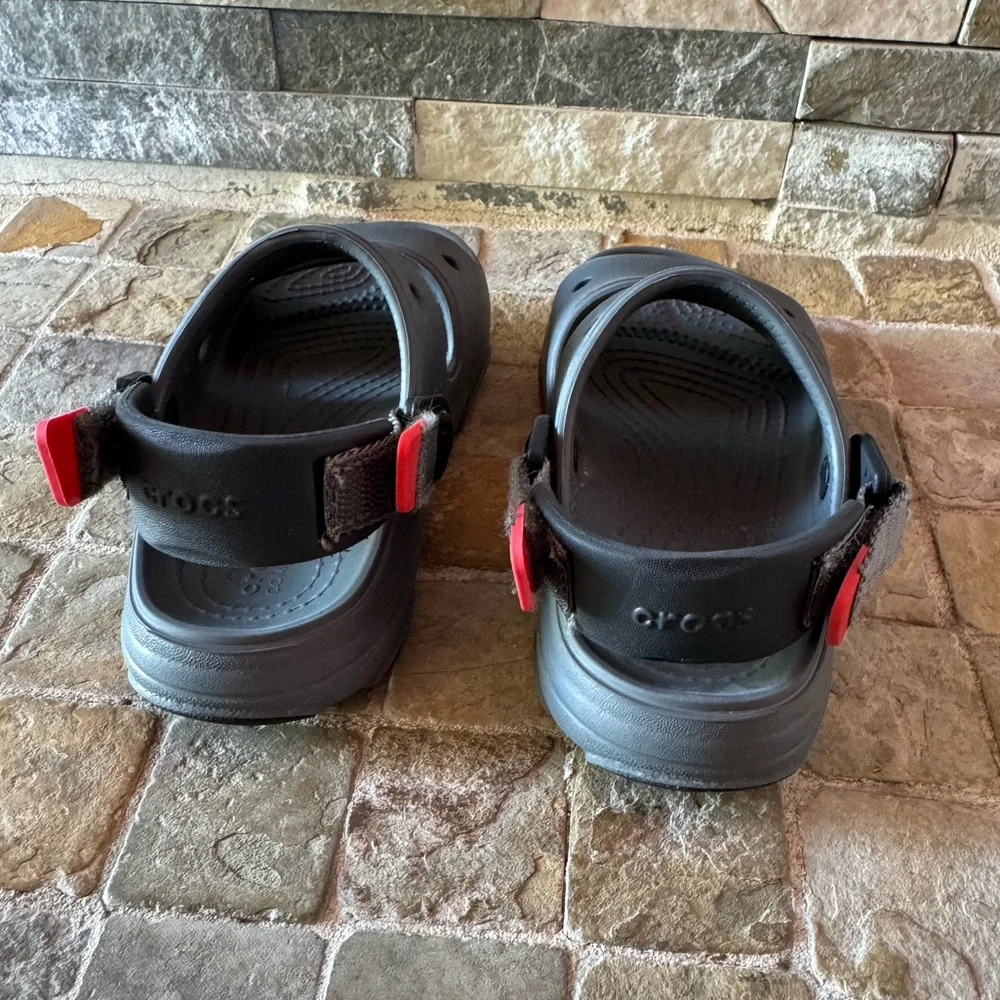 CROCS sandals size