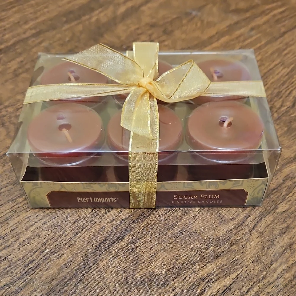 NIB Pier 1 pack of 6 purple Sugar Plum Votive Candles