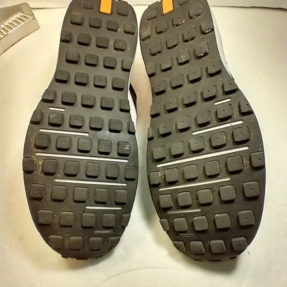 Nike waffle one