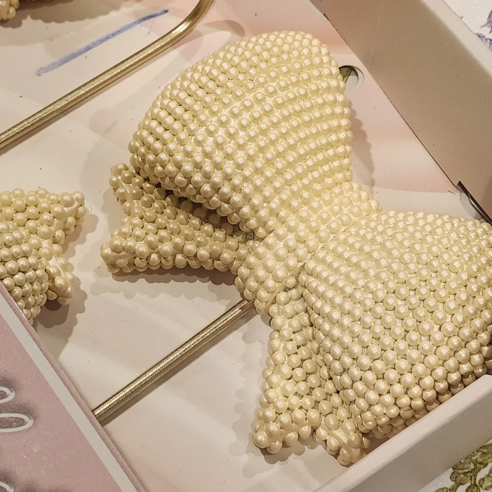 Madison Collection Coquette Pearl Bow Hook Set