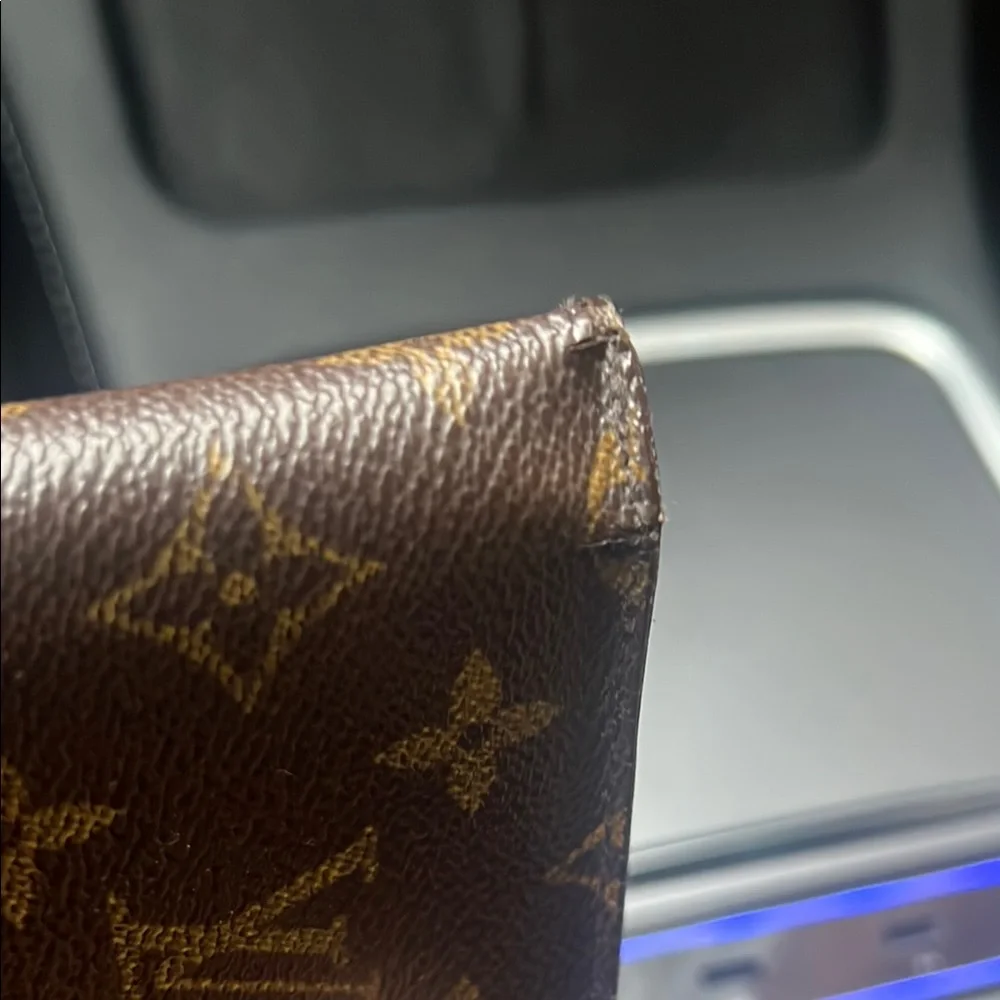 Pre loved Louis Vuitton Monogram Wallet