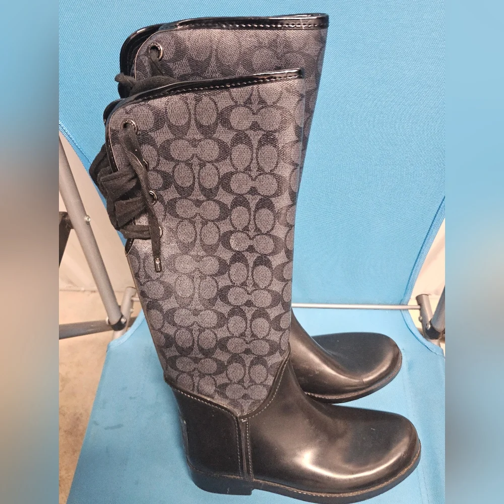 Women's Black Knee-High Boots Size 8