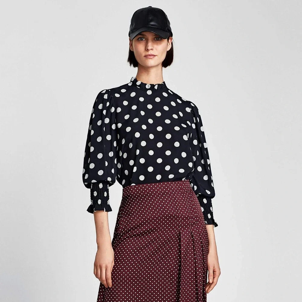 Zara polka graphic back