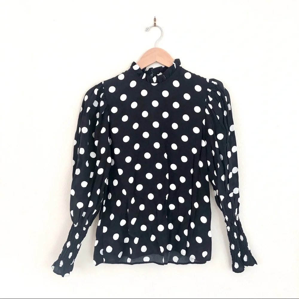 Zara keyhole mock