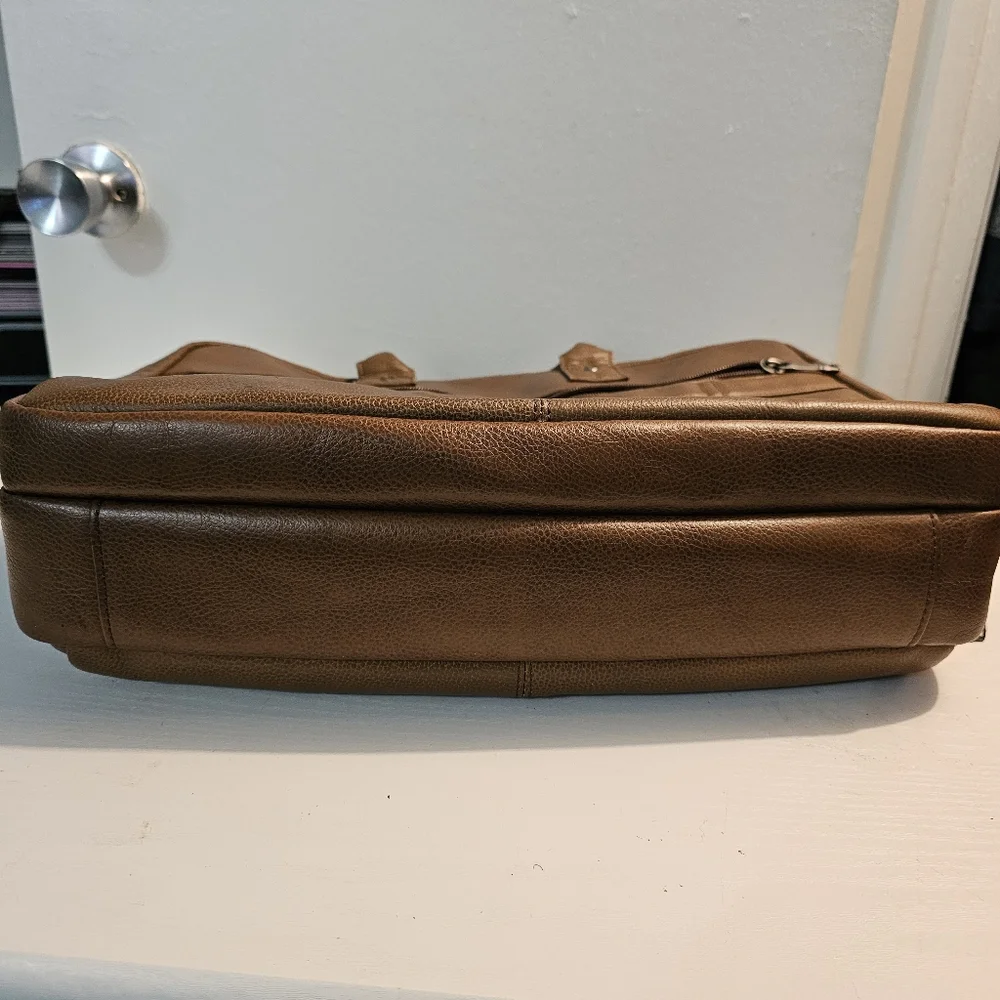 Samsonite stylish durable
