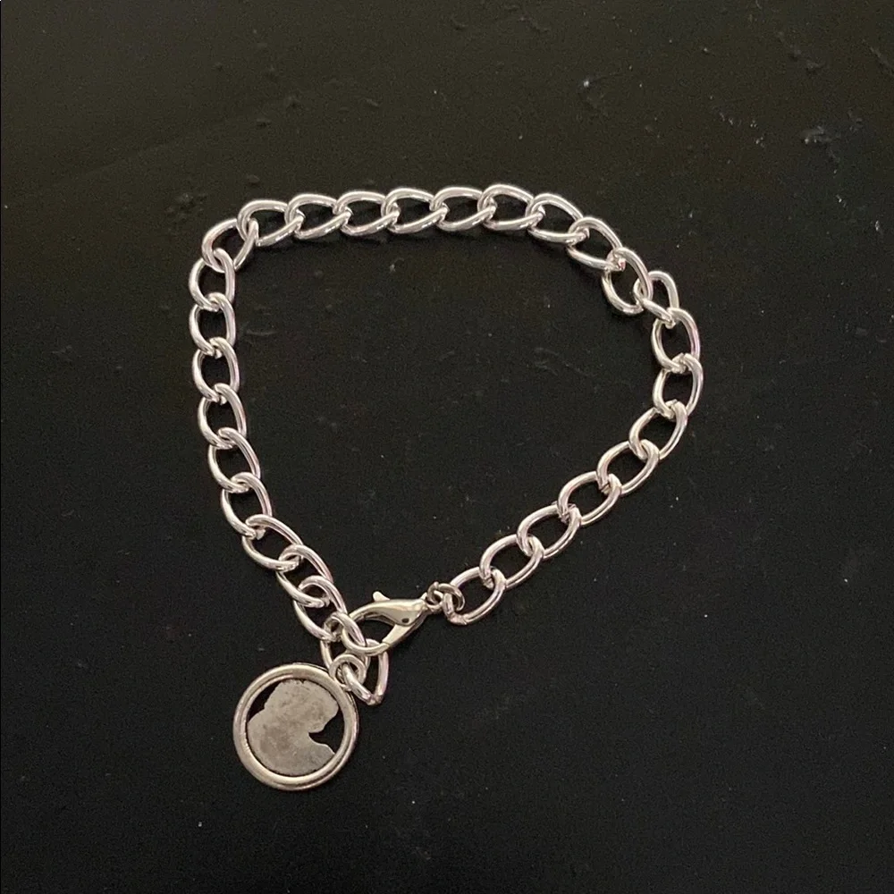 Hand Crafted elegant silver