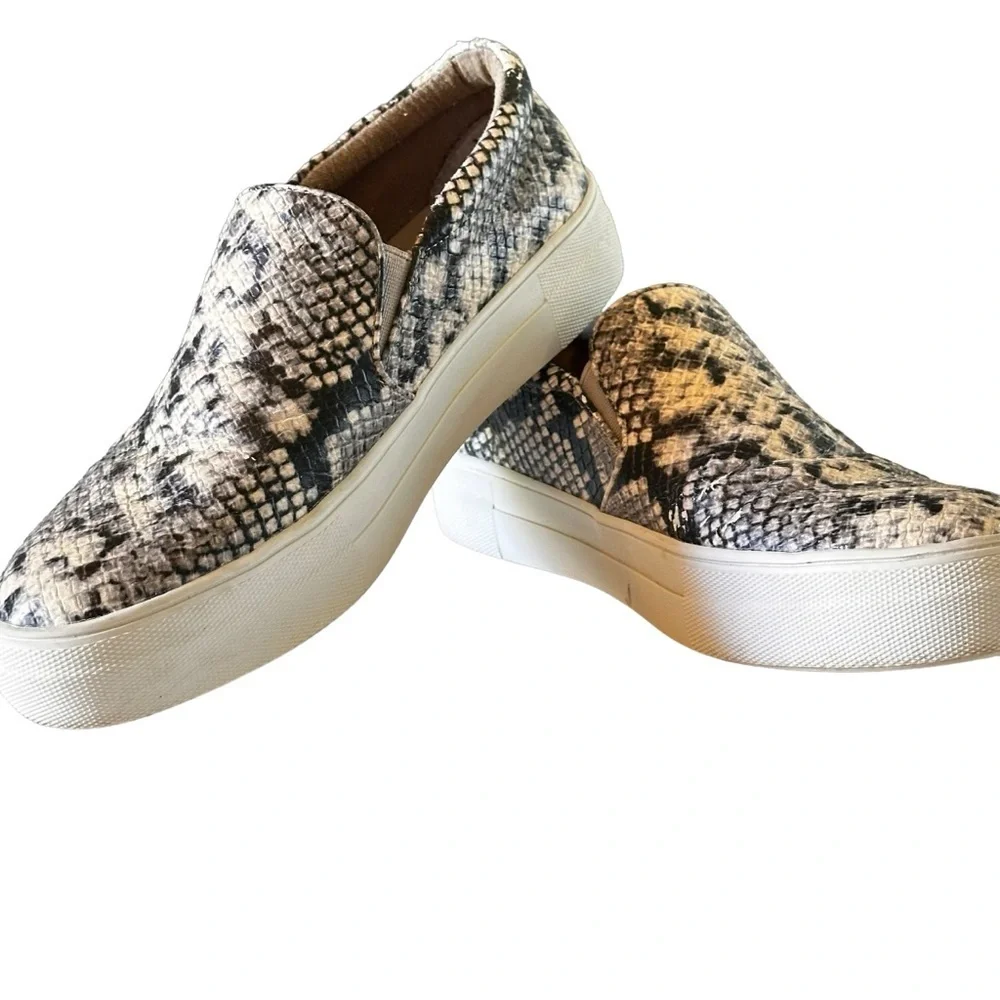 5 for $40 SALE!  Steve Madden Gills Snake Print Slip-On Platform Sneakers sz7