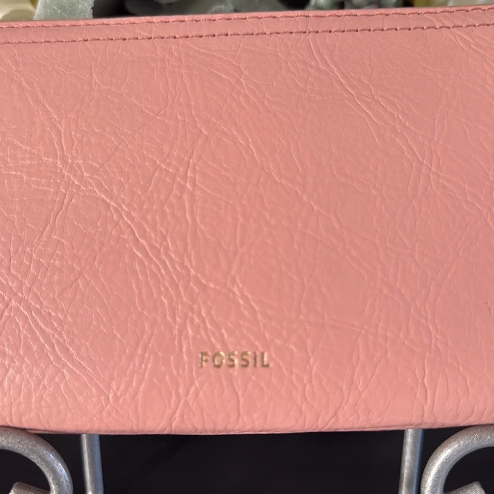 Fossil pink leather