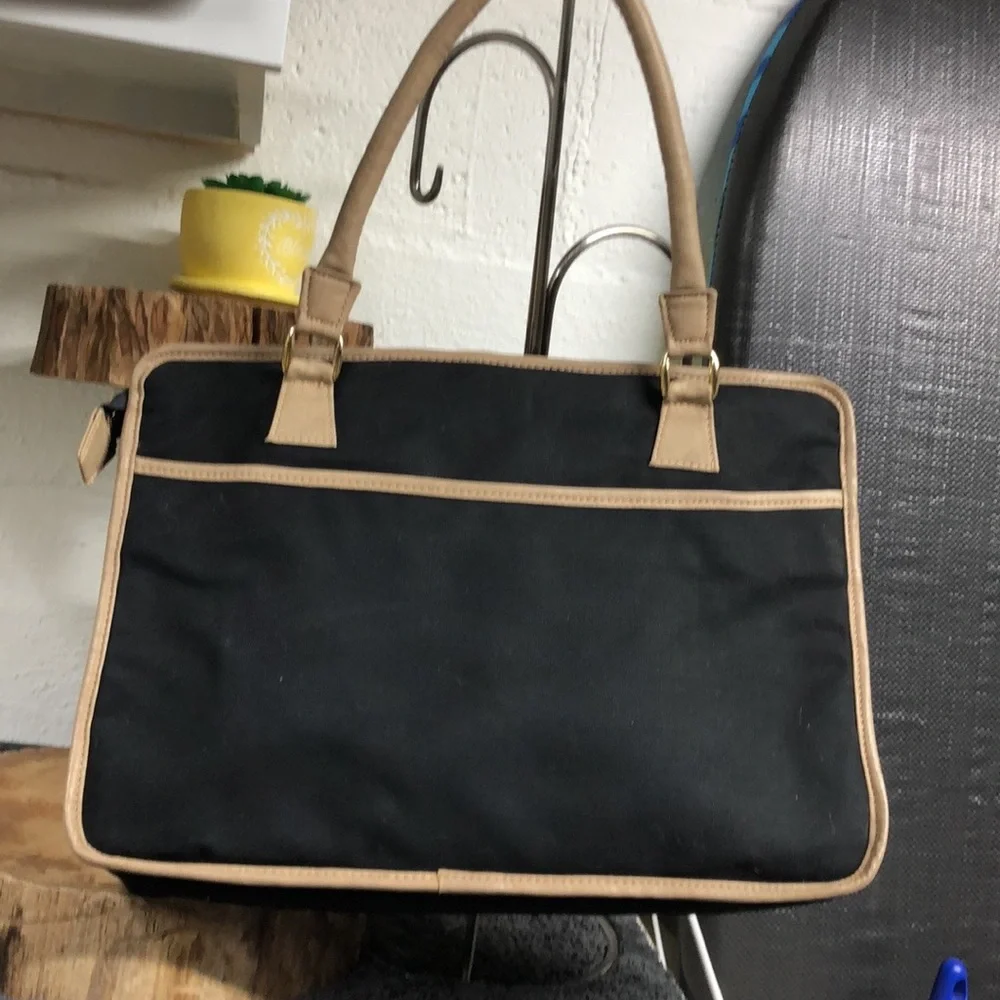BAGGS black tan