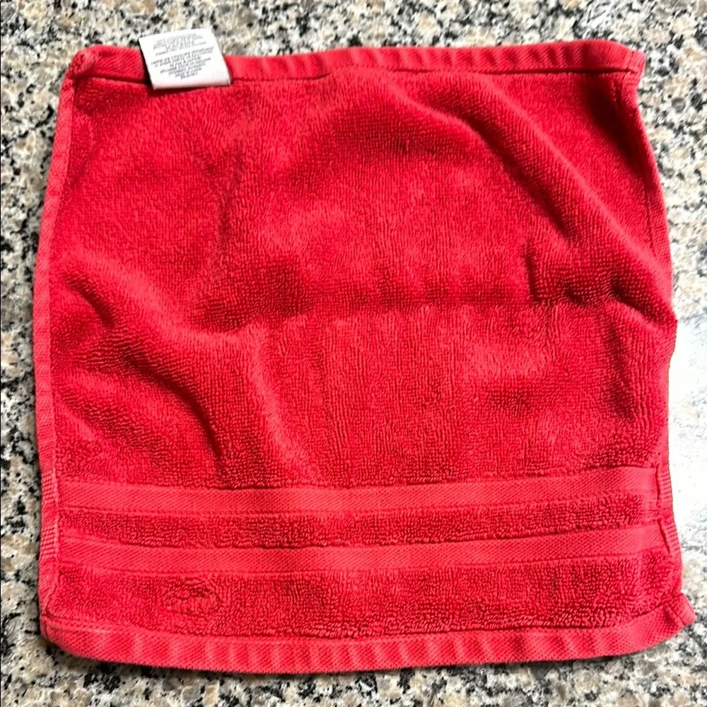 Lacoste hand towels