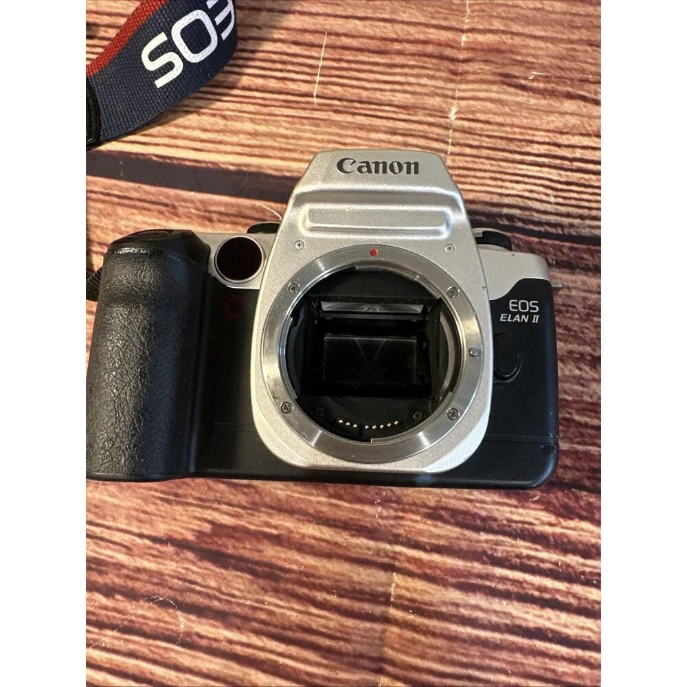 Canon EOS Elan II 35mm SLR Film Camera Body Only - READ - DOOR WON’T LATCH