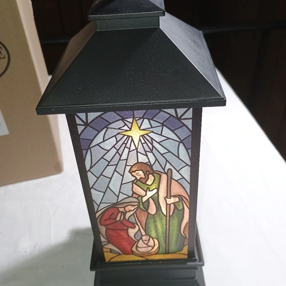 Christian Books elegant nativity