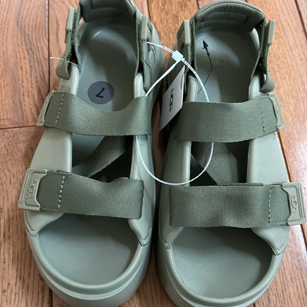 UGG men’s stratus