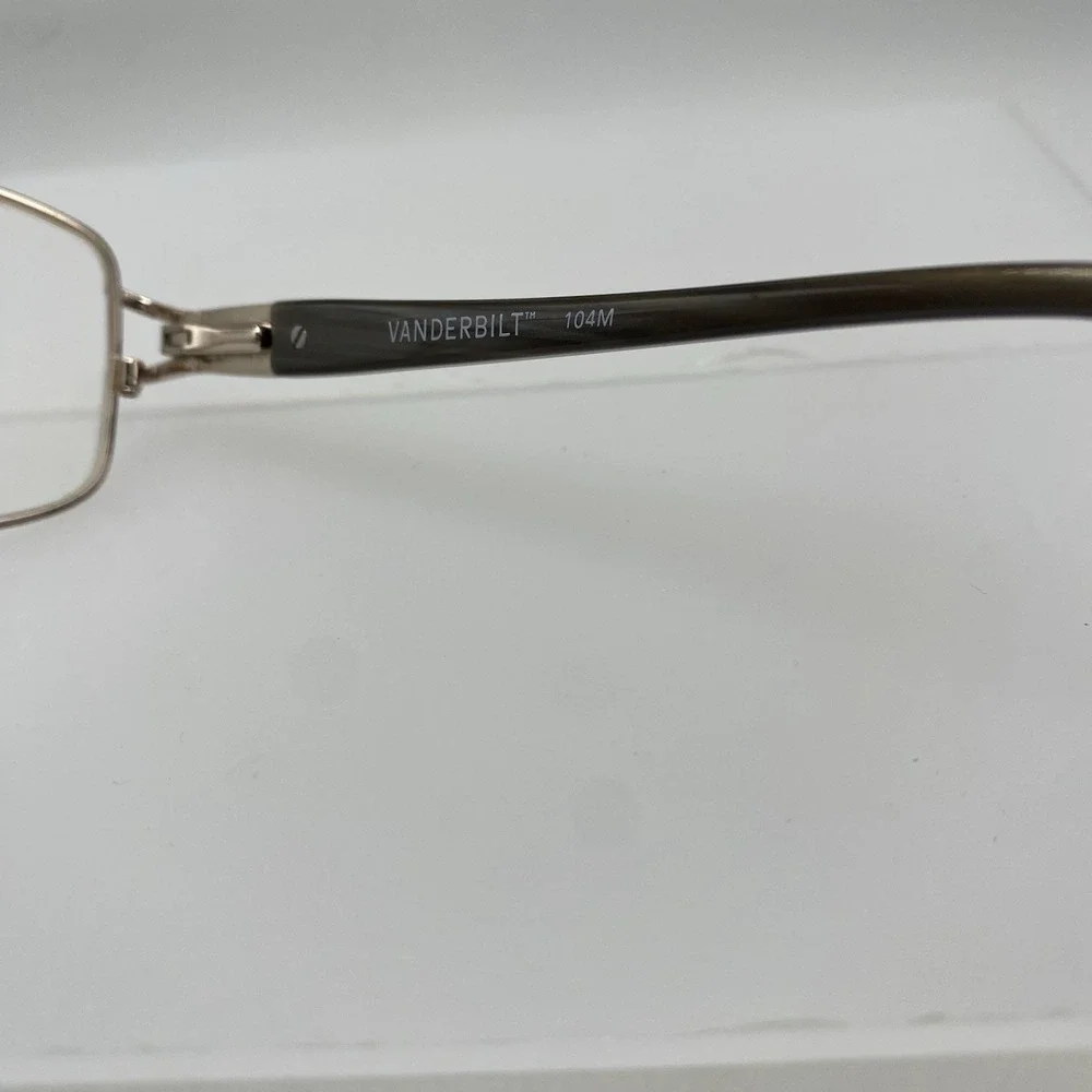 N/A eyeglasses sunglasses