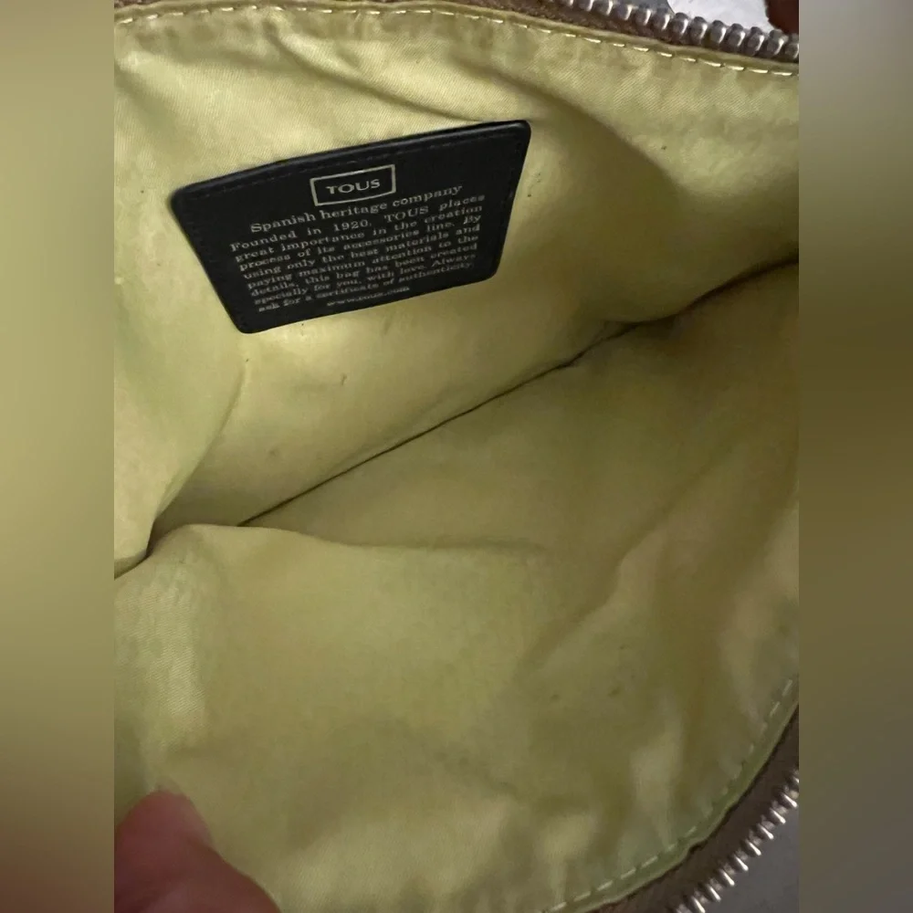 Tous stylish yellow